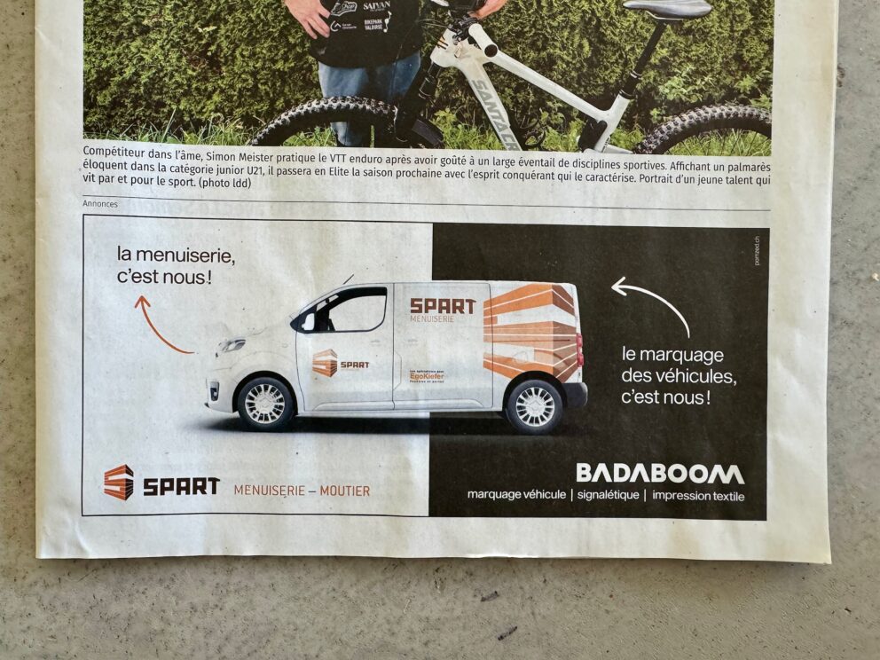 Un marteau se cache sur la carrosserie SPART-5