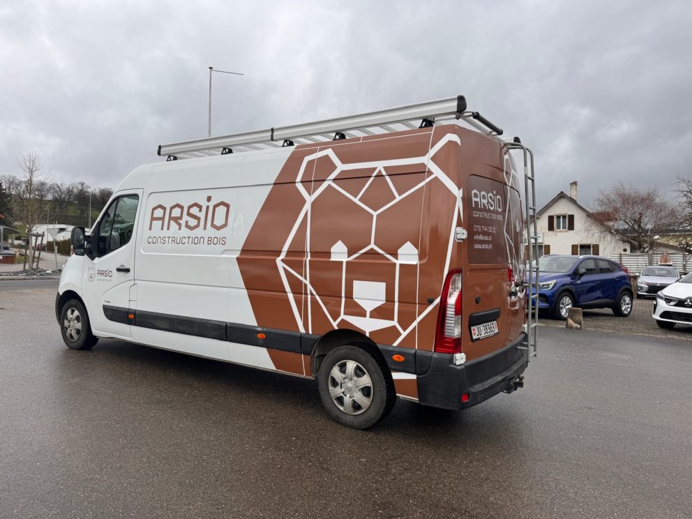 Véhicules personnalisés pour les charpentiers Arsio-8