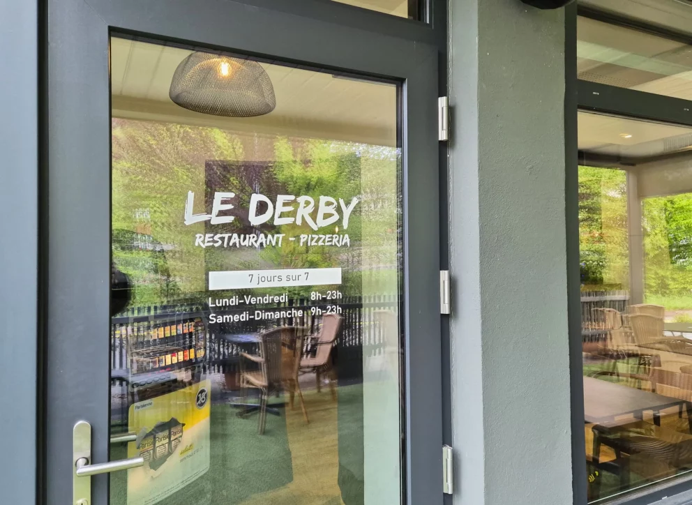 Habillage de façade pour le restaurant du Derby-4