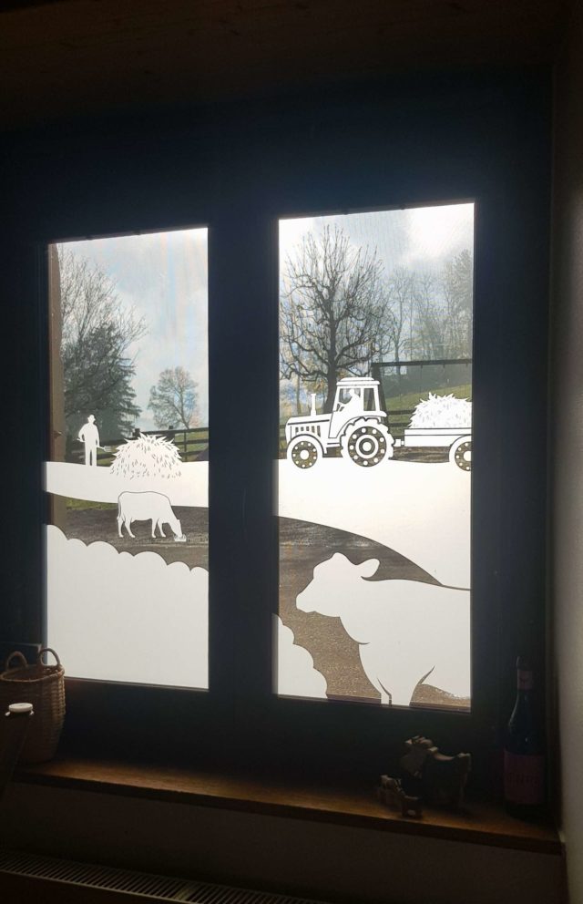 Un concept original de signalétique pour le restaurant de la Claude Chappuis-8