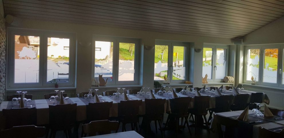 Un concept original de signalétique pour le restaurant de la Claude Chappuis-7