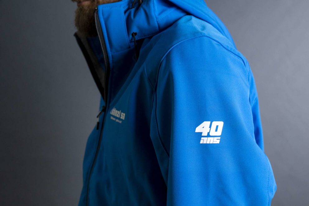 Hänzi SA, tout de bleu vêtus pour les 40 ans-15