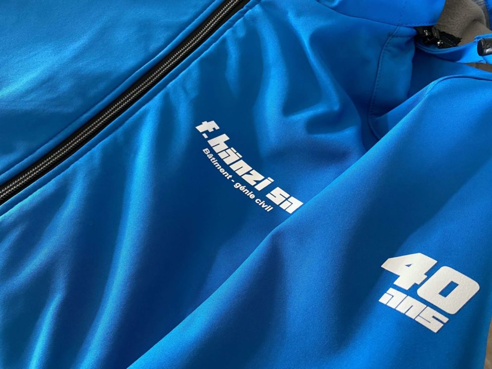 Hänzi SA, tout de bleu vêtus pour les 40 ans-8