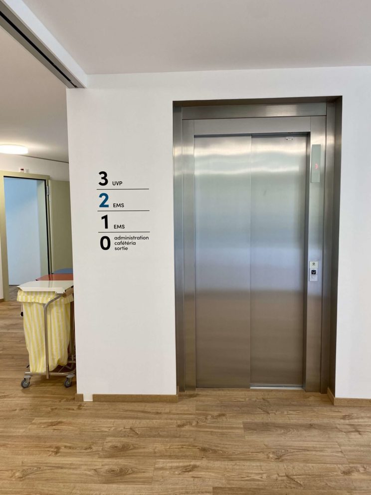 Signalétique sur mesure pour la résidence Clair-Logis-8