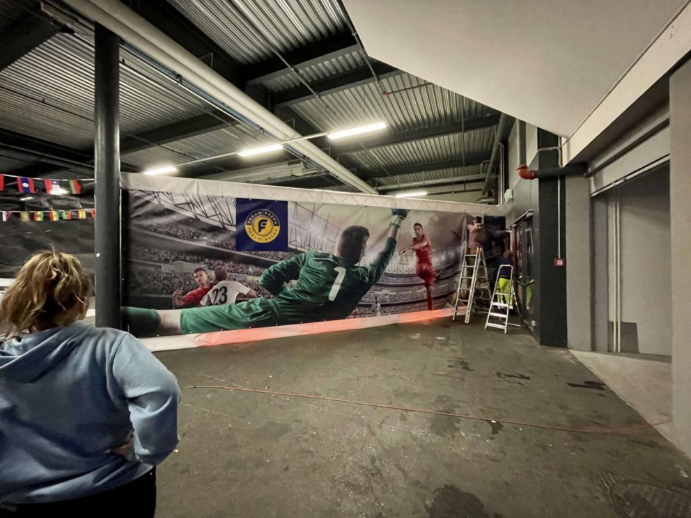 Emballage graphique et signalétique pour le Mondial 2022 au Forum de l'Arc-6
