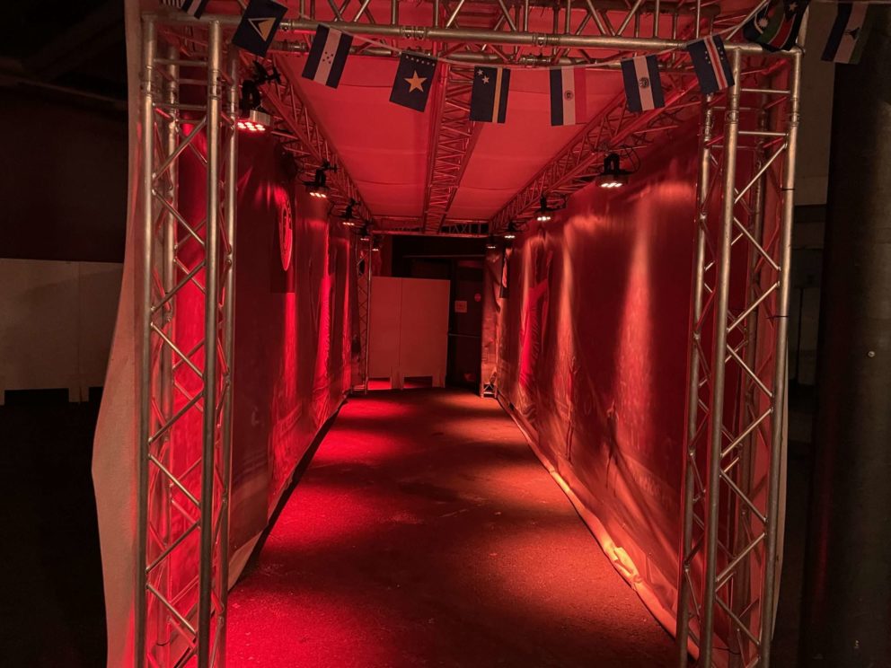 Emballage graphique et signalétique pour le Mondial 2022 au Forum de l'Arc-4