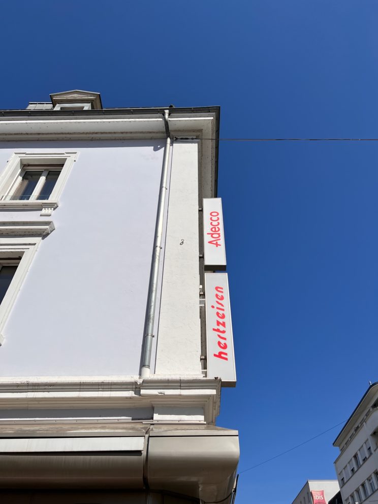 Adecco-4