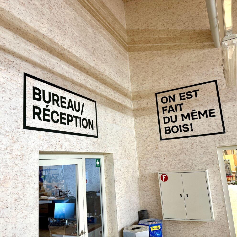 Signalétique personnalisée pour l’Ecole Jurassienne du Bois-15