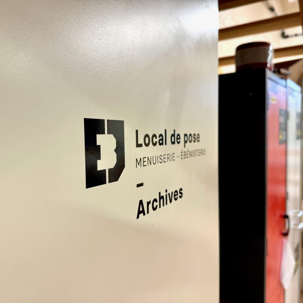 Signalétique personnalisée pour l’Ecole Jurassienne du Bois-12