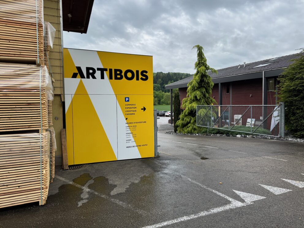 Panneau, enseigne et totem pour Artibois à Porrentruy-1