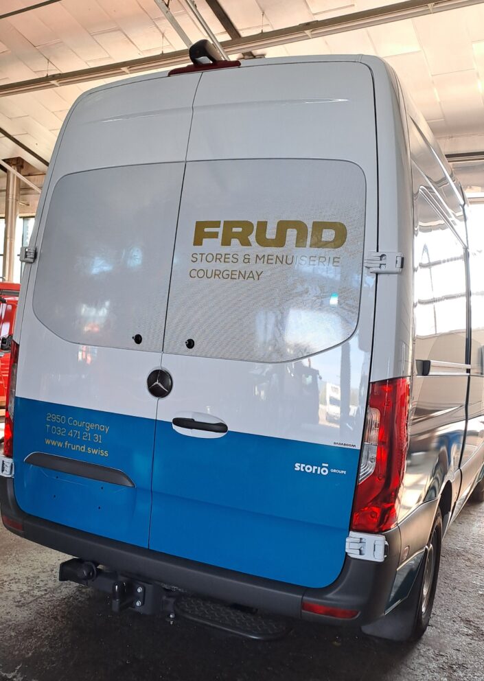Habillage de véhicule pour Frund Menuiserie-1