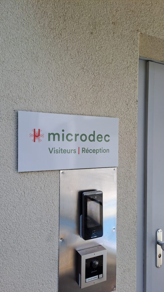 Signalétique intérieure et extérieure pour Microdec-4