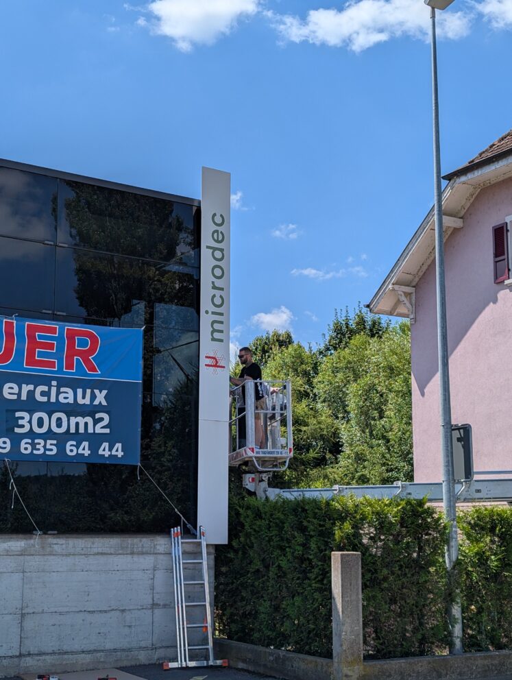 Signalétique intérieure et extérieure pour Microdec-1