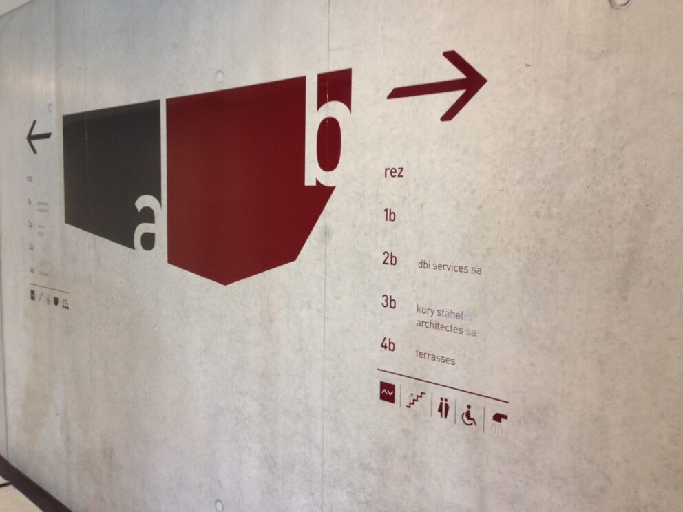 Signalétique sur mesure pour le Polyadès de Delémont-2