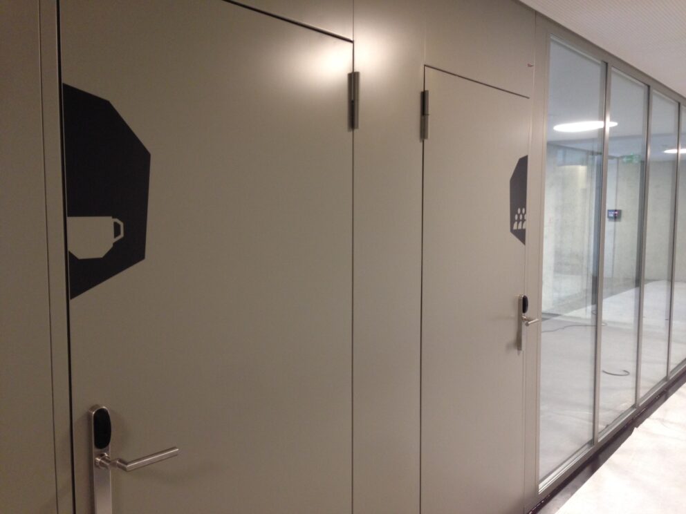 Signalétique sur mesure pour le Polyadès de Delémont-6