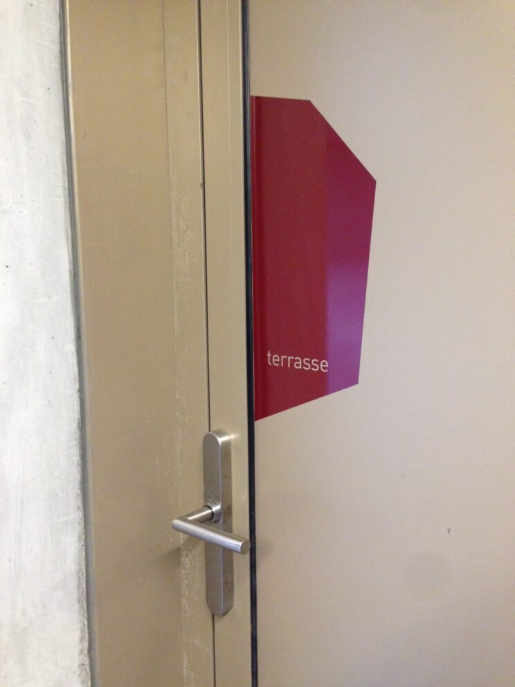 Signalétique sur mesure pour le Polyadès de Delémont-10